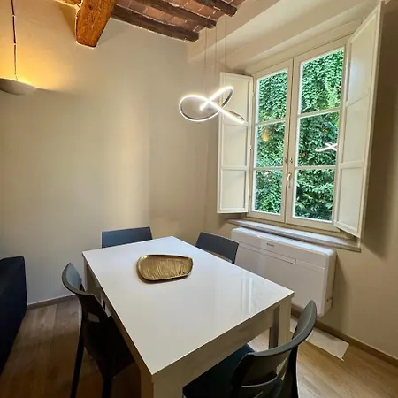 Yema Amphitheater Suite-lucca